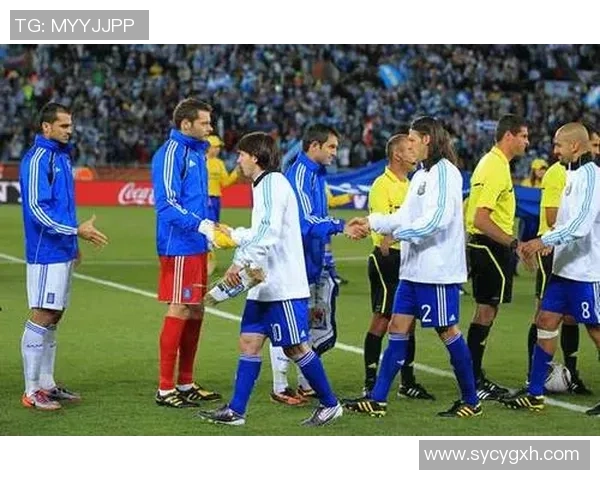 2014年世界杯小组赛日本队与希腊队的精彩对决回顾与分析 2014年世界杯小组赛日本队与希腊队的精彩对决回顾与分析