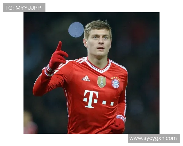 克罗斯在足球世界的传奇之路与技术分析探讨