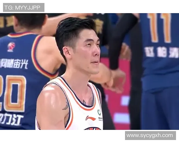 刘铮的篮球之路：从青涩少年到职业明星的成长历程与心路历程