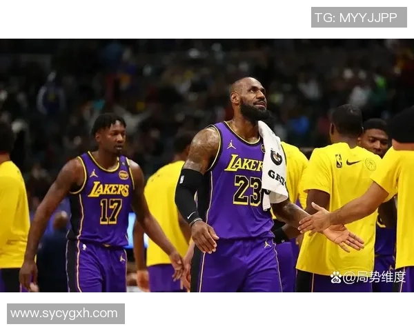 湖人队与火箭队球员对决分析及比赛精彩瞬间回顾