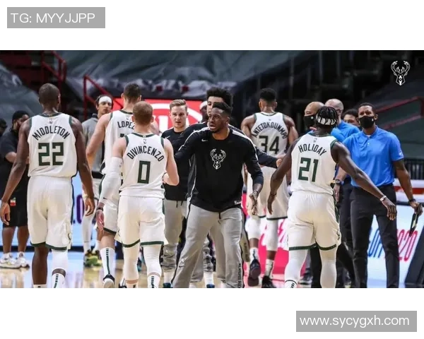 火箭队与雄鹿队激战正酣10月25日精彩对决不容错过